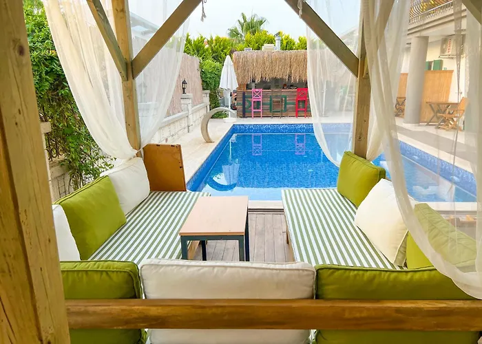 Alaçati Xl Luxury Hotel *